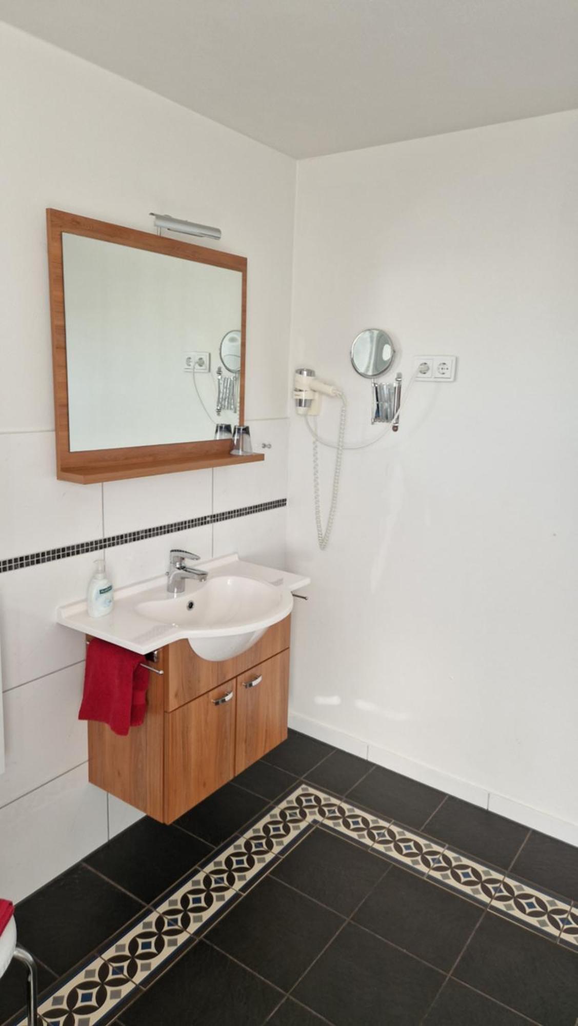 Hotel Garni Demmel & Cie Rohrsheim Екстериор снимка