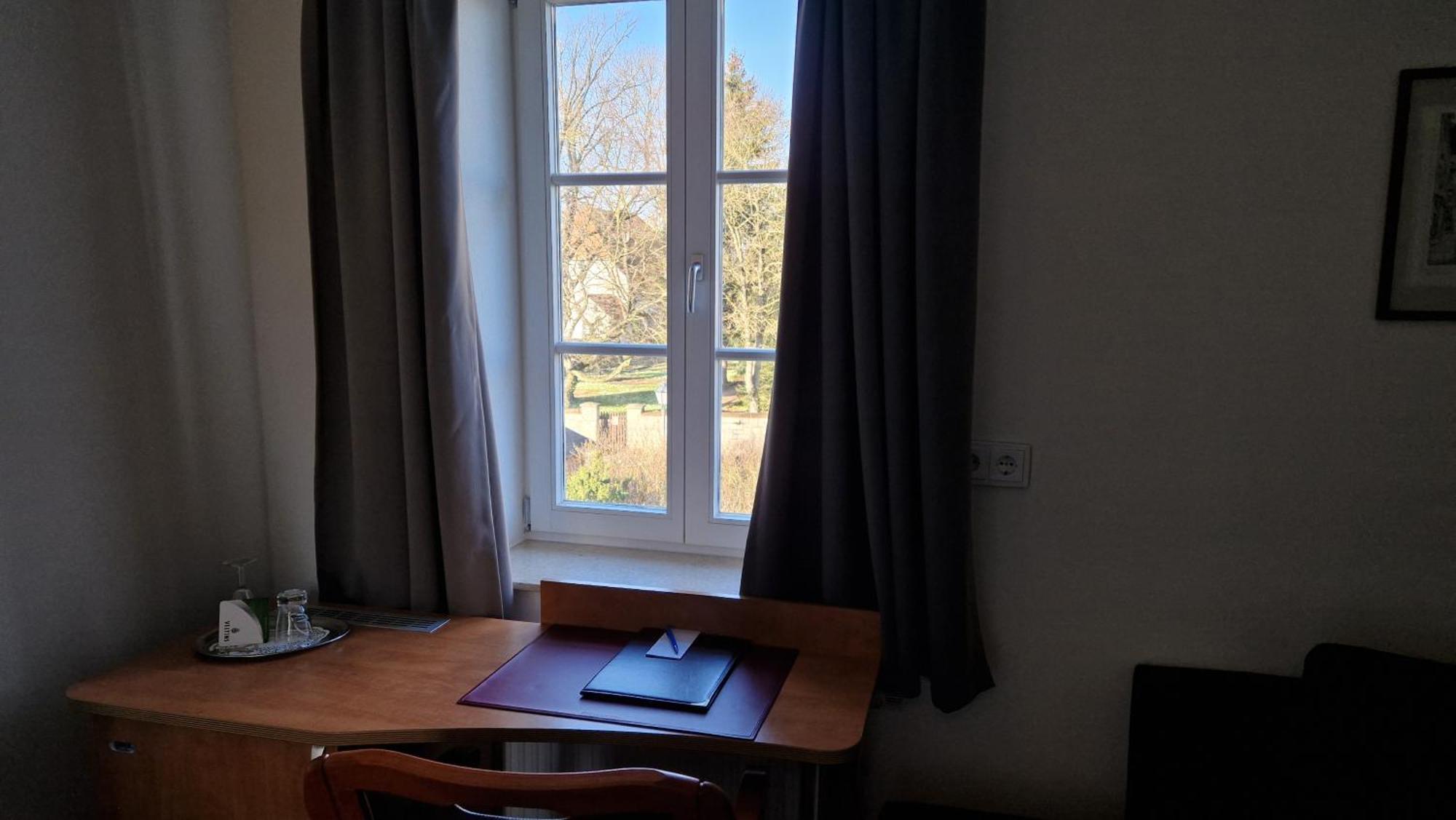 Hotel Garni Demmel & Cie Rohrsheim Екстериор снимка