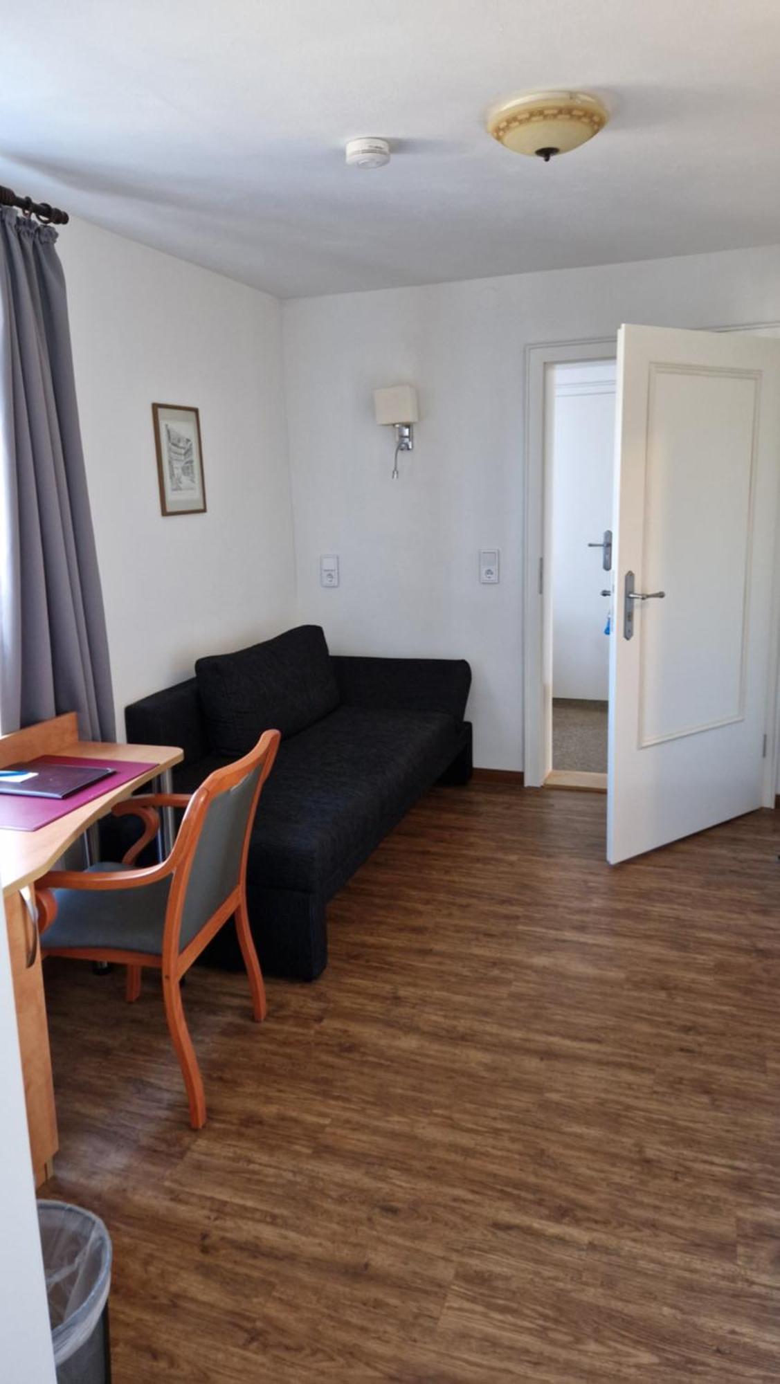 Hotel Garni Demmel & Cie Rohrsheim Екстериор снимка