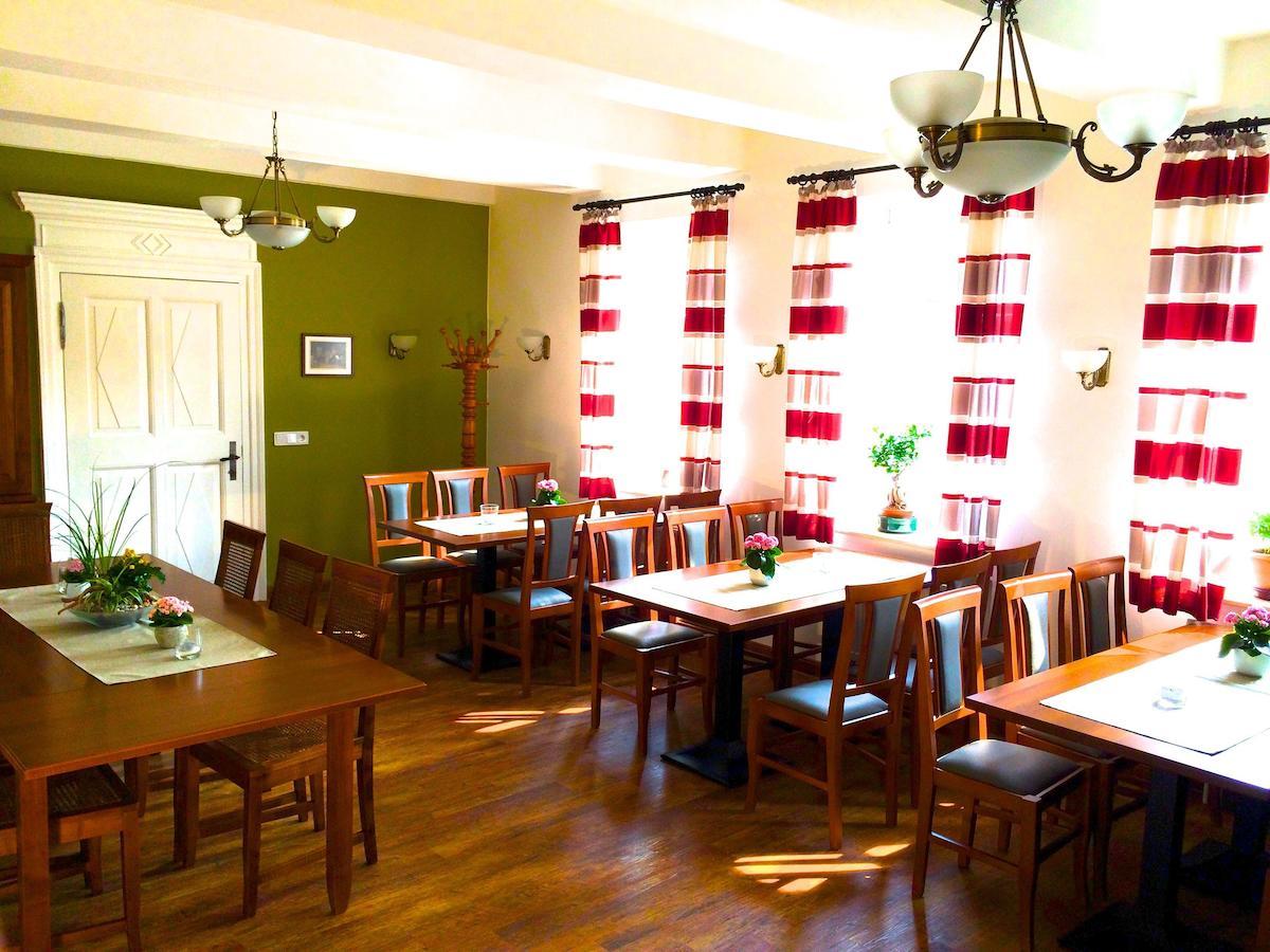 Hotel Garni Demmel & Cie Rohrsheim Екстериор снимка